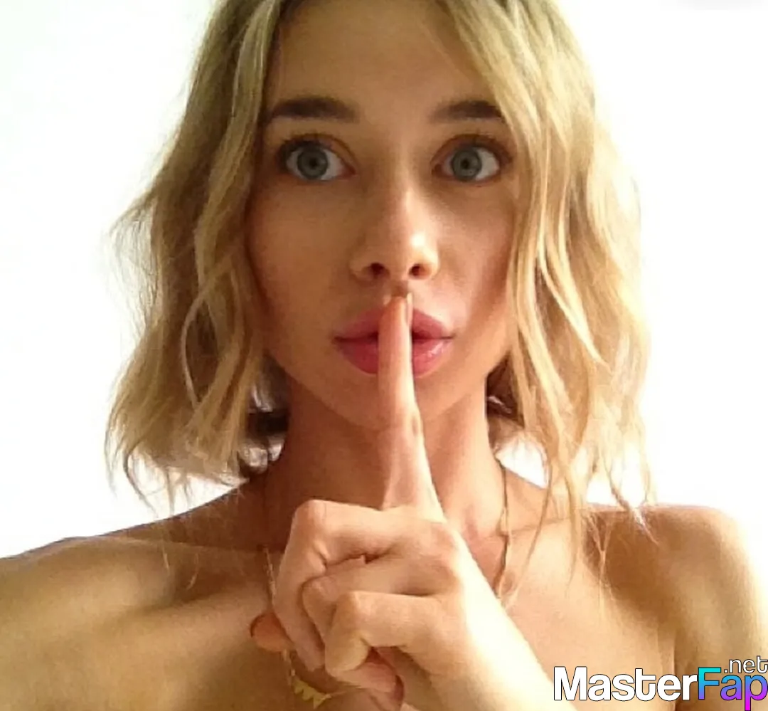 colleen gentile add olesya rulin nude image