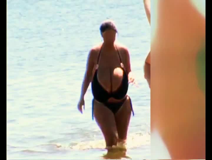 dede richards add massive tits on the beach photo