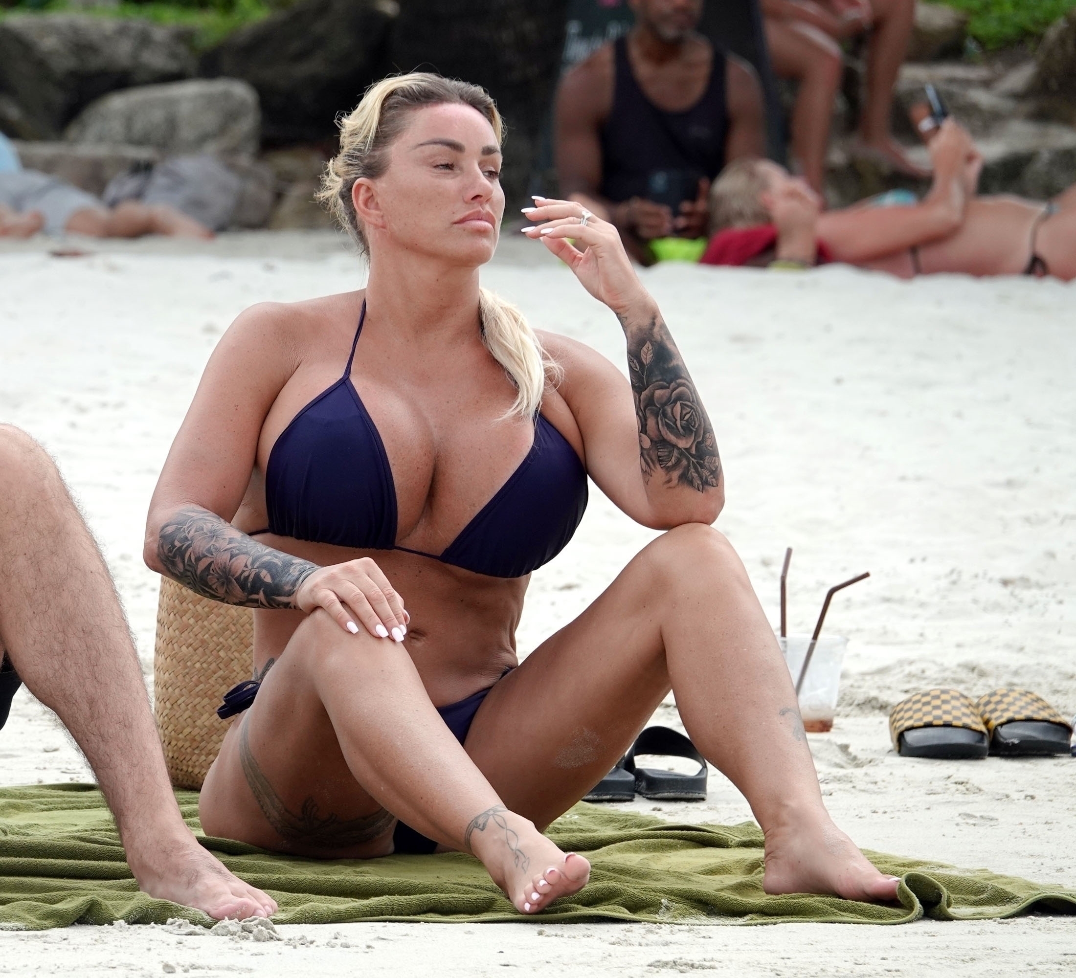 dana eads add big boob on beach image