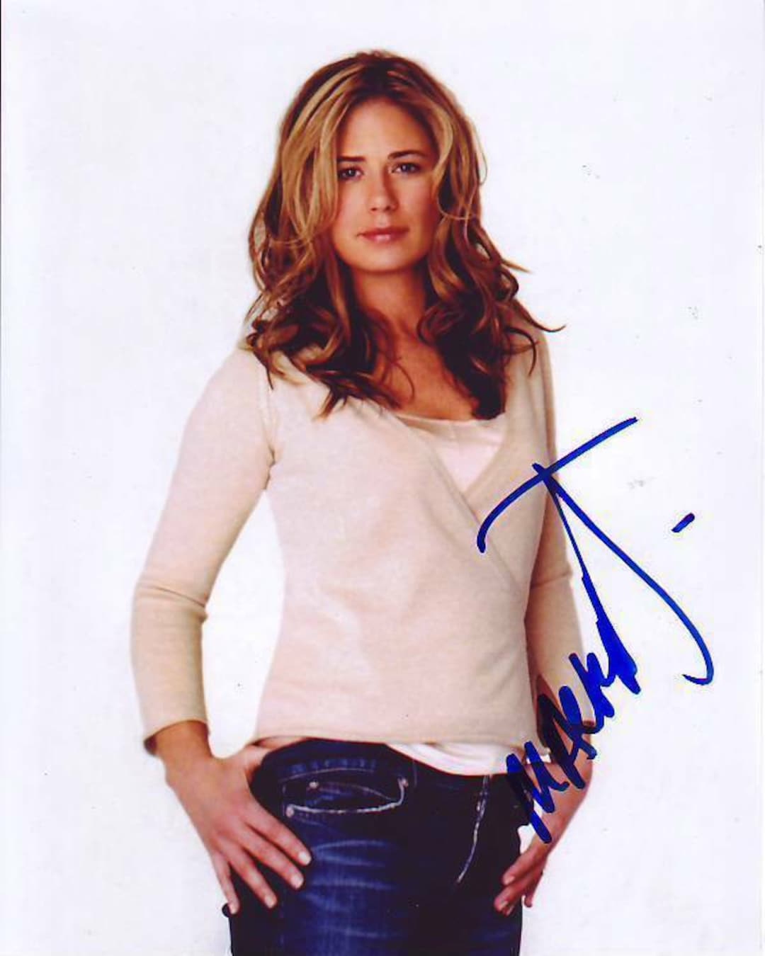 anna ybarra add maura tierney sexy image