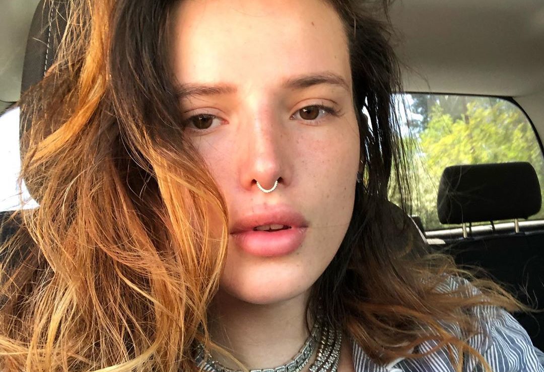 dess reyes add bella thorne nud photo