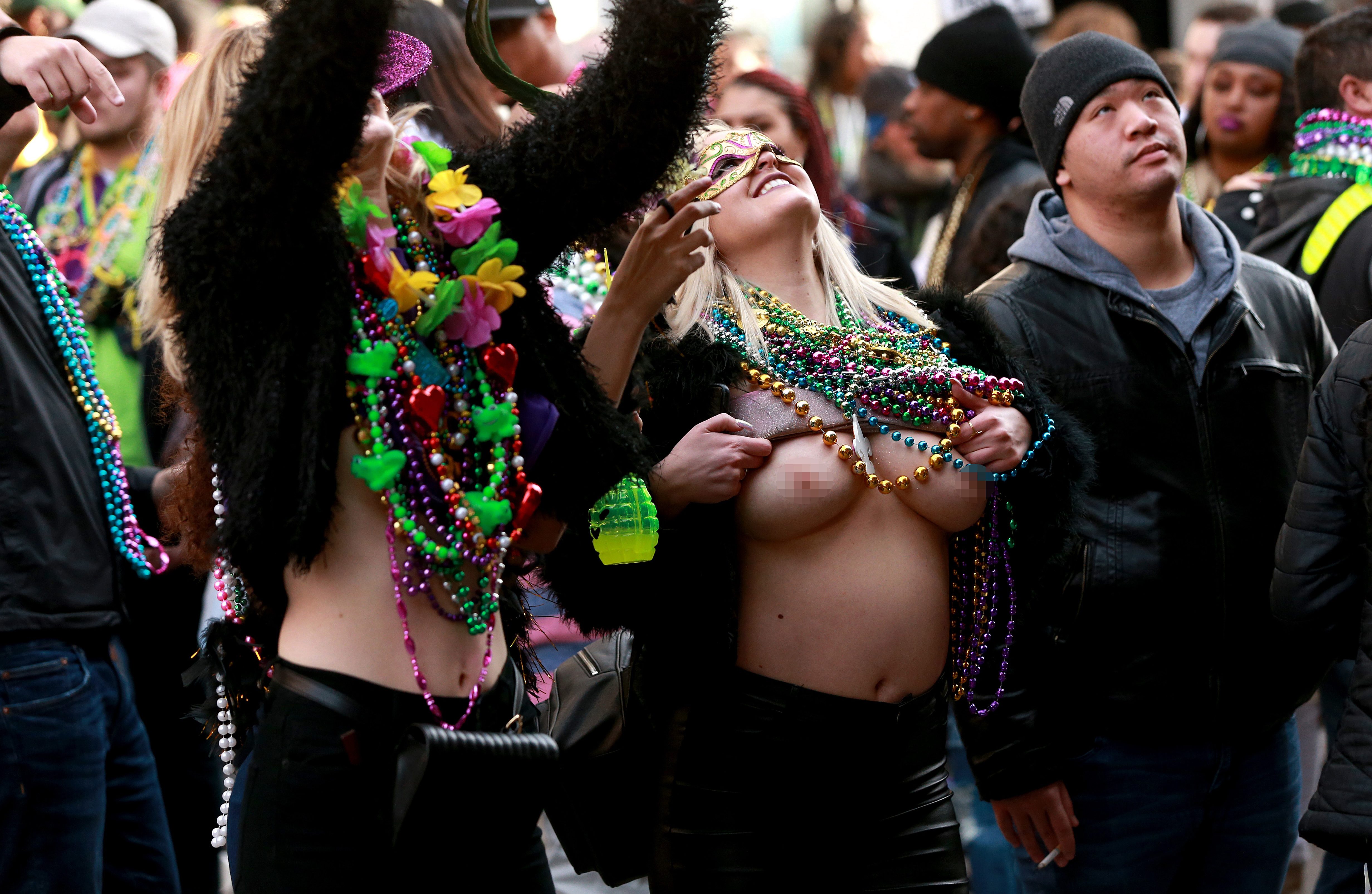 david g bennett add flashing boobs at mardi gras photo